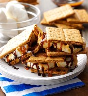cookout-caramel-s-mores_exps15056_ugg143377b01_09_9bc_rms.jpg
